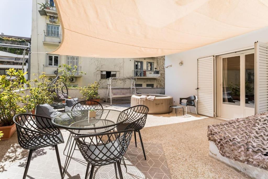 Amazing 3Bdr Apt With Unique Roof Garden In Plaka Ateny Zewnętrze zdjęcie