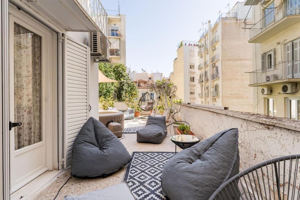 Amazing 3Bdr Apt With Unique Roof Garden In Plaka Ateny Zewnętrze zdjęcie