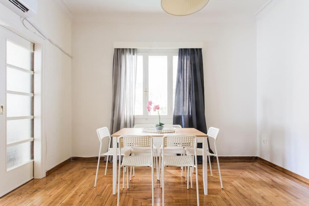 Amazing 3Bdr Apt With Unique Roof Garden In Plaka Ateny Zewnętrze zdjęcie