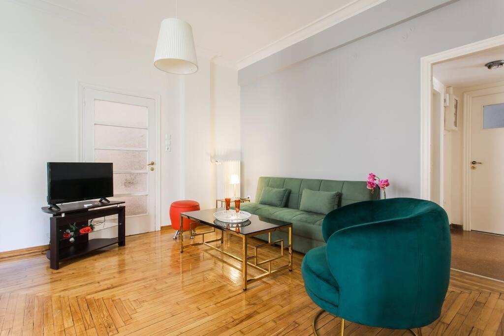 Amazing 3Bdr Apt With Unique Roof Garden In Plaka Ateny Zewnętrze zdjęcie